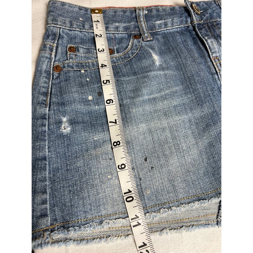 American Eagle Women's Jean Mini Skirt Size 4 100% Cotton Raw Hem Distressed - Picture 5 of 6